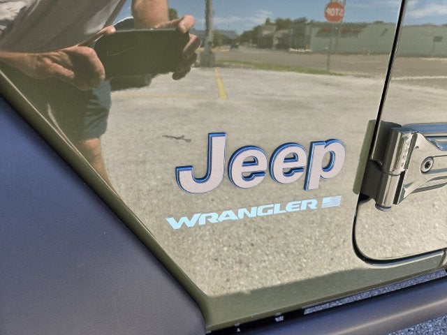 2024 Jeep Wrangler Willys 4xe image 4