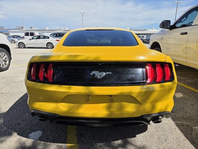 2018 Ford Mustang EcoBoost image 4