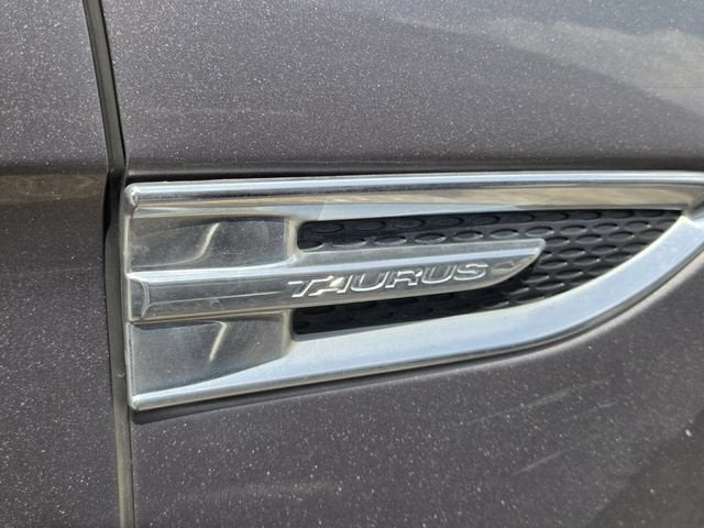 2013 Ford Taurus SEL image 4