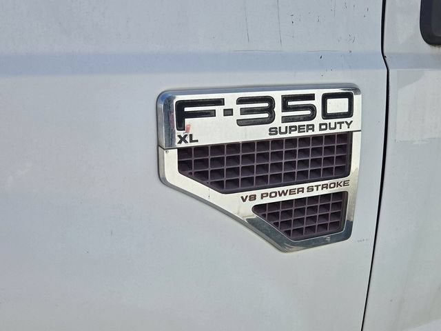 2008 Ford Super Duty F-350 DRW XL