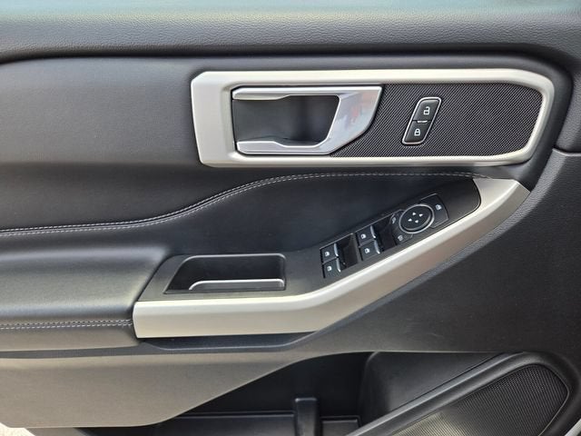 2023 Ford Explorer XLT image 21