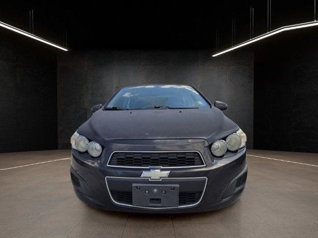 2015 Chevrolet Sonic LT image 2