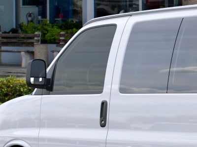 2025 Chevrolet Express Passenger 1LS