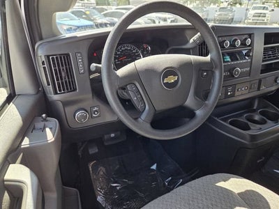 2025 Chevrolet Express Passenger 1LT