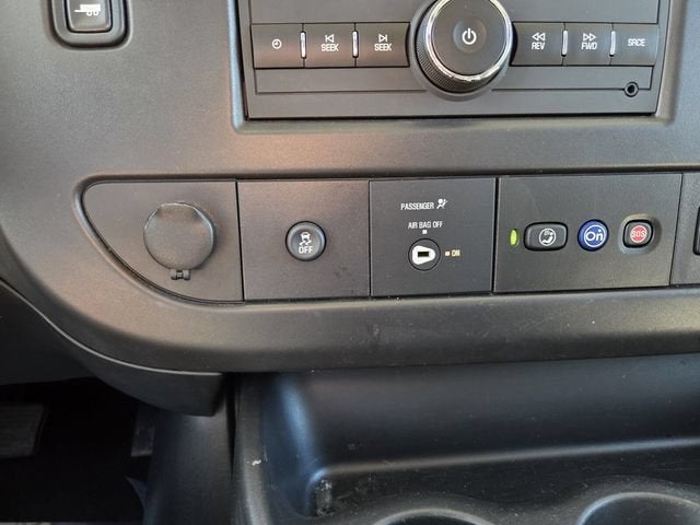 2025 Chevrolet Express Passenger 1LT