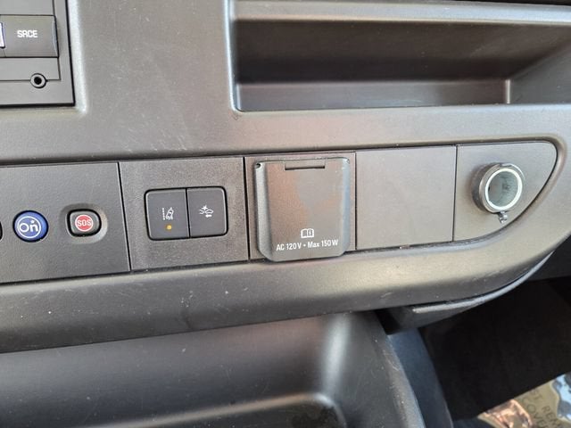 2025 Chevrolet Express Passenger 1LT