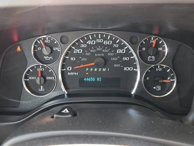 2025 Chevrolet Express Passenger 1LT