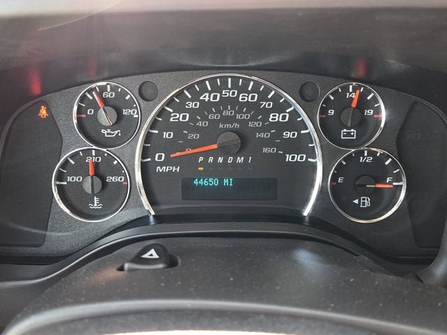 2025 Chevrolet Express Passenger 1LT
