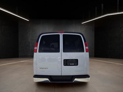 2025 Chevrolet Express Passenger 1LT