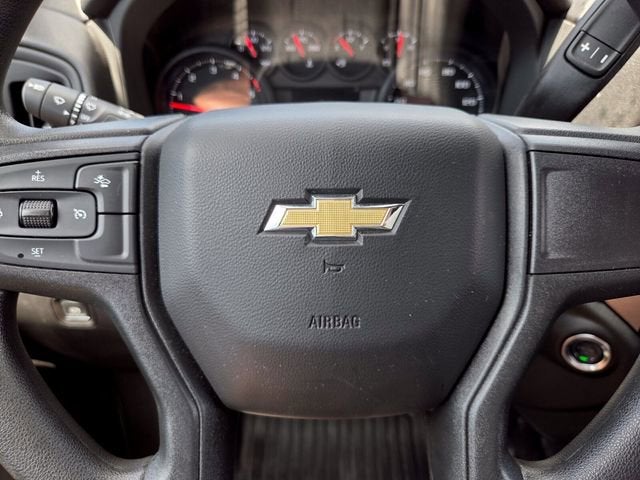 2025 Chevrolet Silverado 2500 HD WT image 32