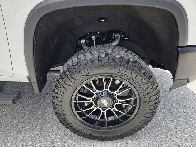 2025 Chevrolet Silverado 2500 HD WT image 9