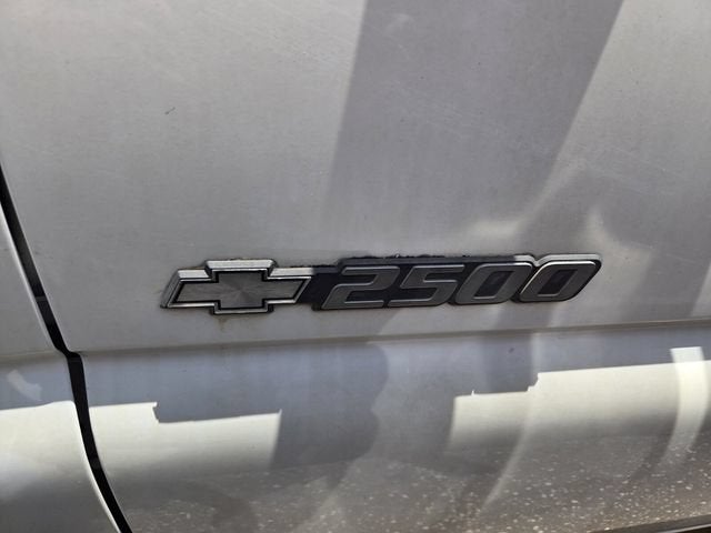 2000 Chevrolet Silverado 2500 HD REG CAB 2WD 133WB image 4