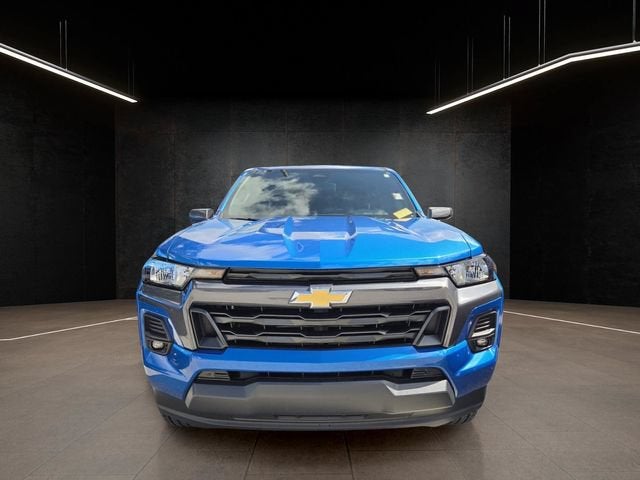 2024 Chevrolet Colorado LT image 2