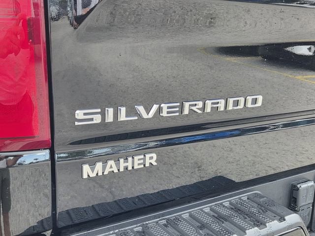 2025 Chevrolet Silverado 1500 RST image 13