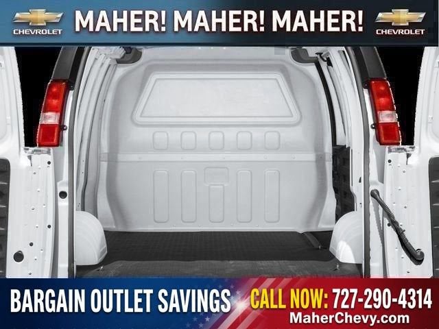 2025 Chevrolet Express Cargo WT