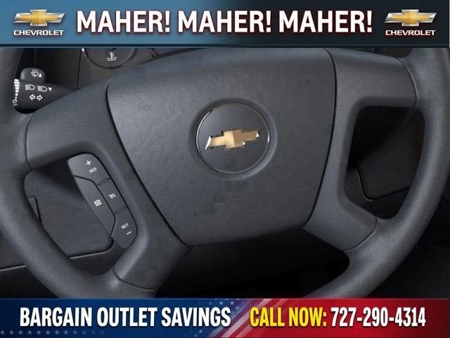 2025 Chevrolet Express Cargo WT