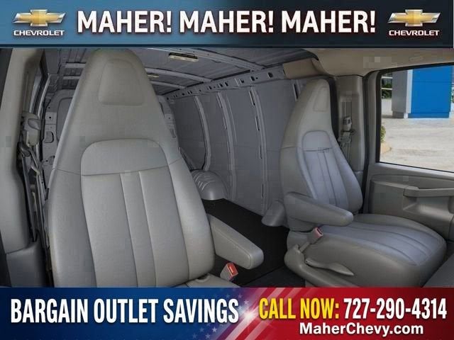 2025 Chevrolet Express Cargo WT