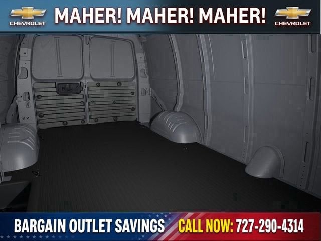 2025 Chevrolet Express Cargo WT