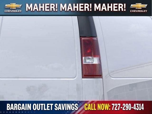 2025 Chevrolet Express Cargo WT