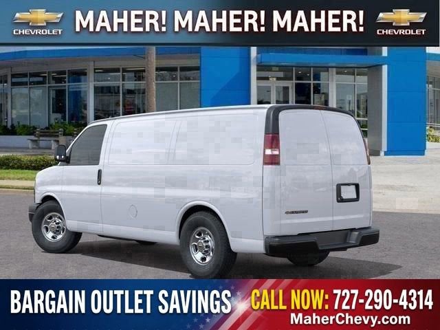 2025 Chevrolet Express Cargo WT