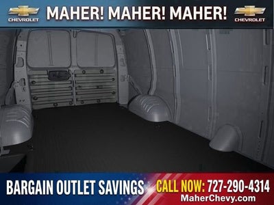 2025 Chevrolet Express Cargo WT