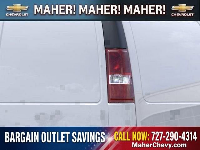 2025 Chevrolet Express Cargo WT