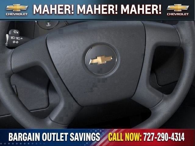 2025 Chevrolet Express Cargo WT