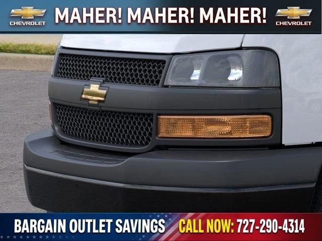 2025 Chevrolet Express Cargo WT