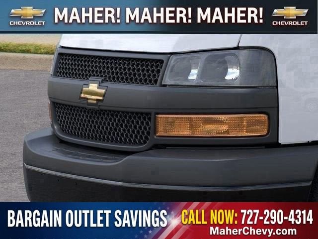 2025 Chevrolet Express Cargo WT
