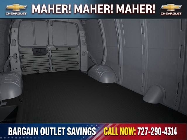 2025 Chevrolet Express Cargo WT