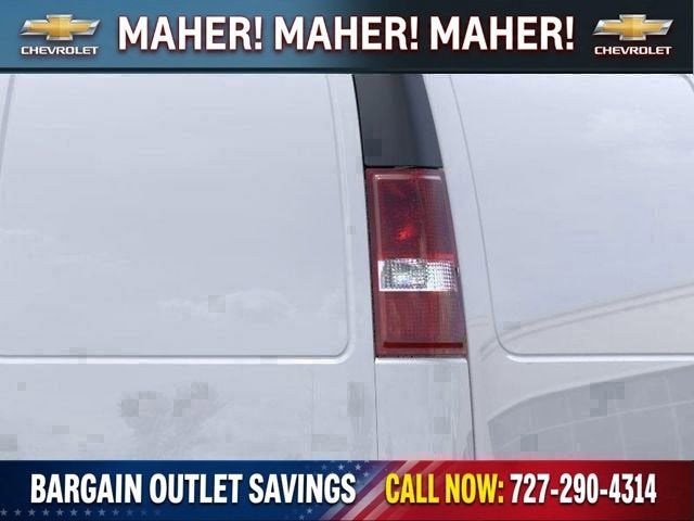 2025 Chevrolet Express Cargo WT