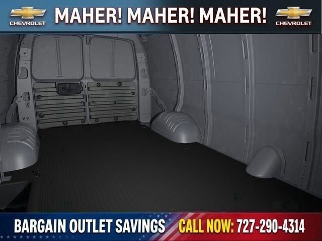 2025 Chevrolet Express Cargo WT