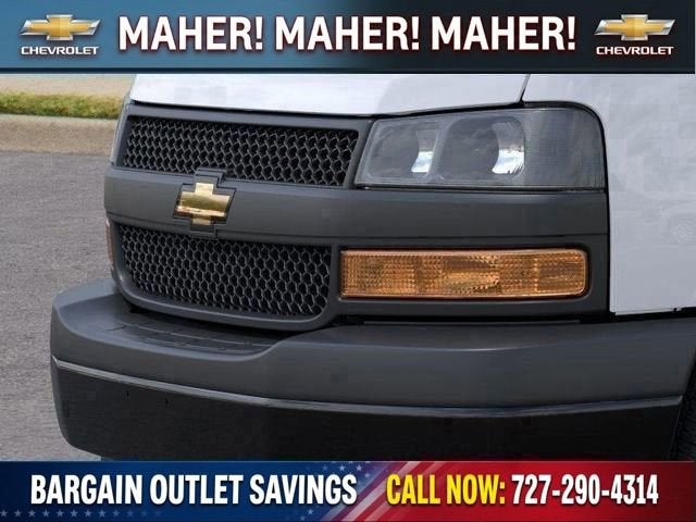 2025 Chevrolet Express Cargo WT