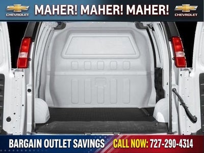 2025 Chevrolet Express Cargo WT