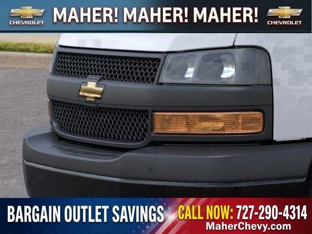 2025 Chevrolet Express Cargo WT