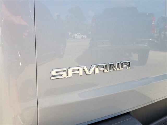 2022 GMC Savana Passenger 3500 LS