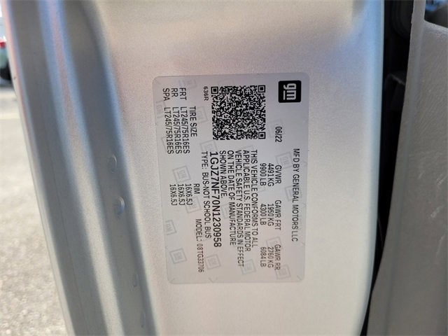 2022 GMC Savana Passenger 3500 LS