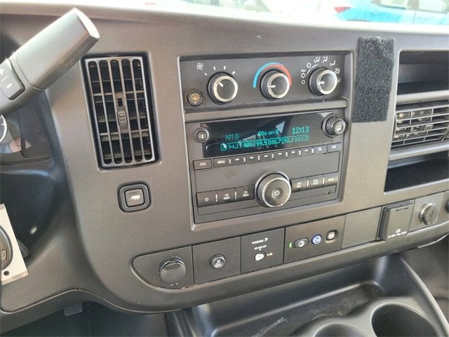 2022 GMC Savana Passenger 3500 LS