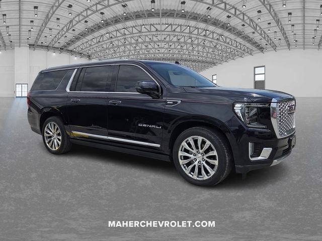 2022 GMC Yukon Denali AWD's photo
