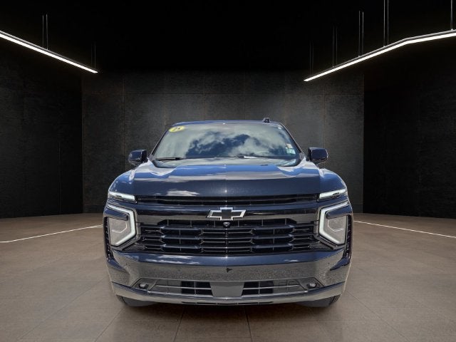 2025 Chevrolet Suburban RST image 2