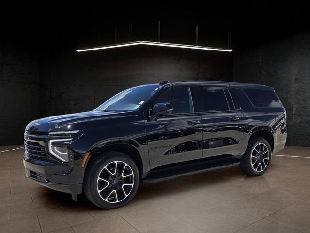 2025 Chevrolet Suburban RST image 3
