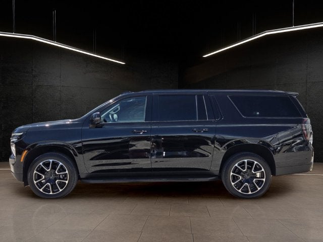 2025 Chevrolet Suburban RST image 4