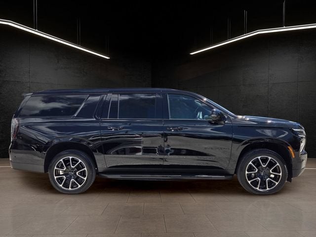 2025 Chevrolet Suburban RST