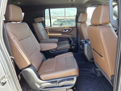2023 Chevrolet Suburban High Country