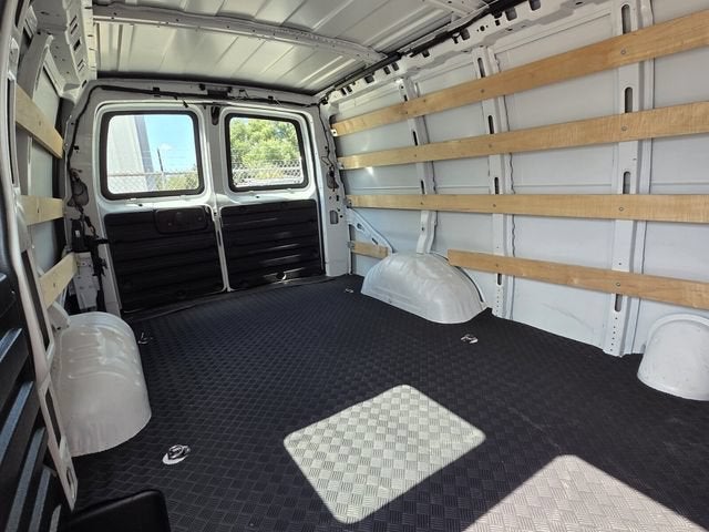 2024 GMC Savana Cargo 2500 Work Van