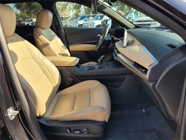 2025 Cadillac XT4 Premium Luxury