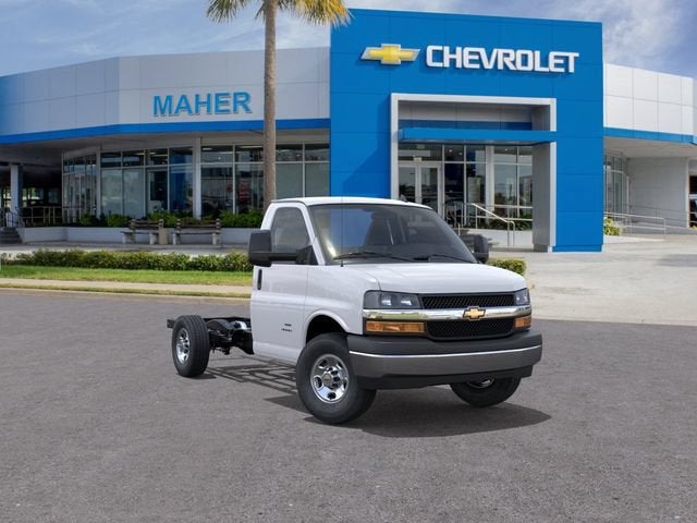 2026 Chevrolet Express Cutaway 3500 1WT