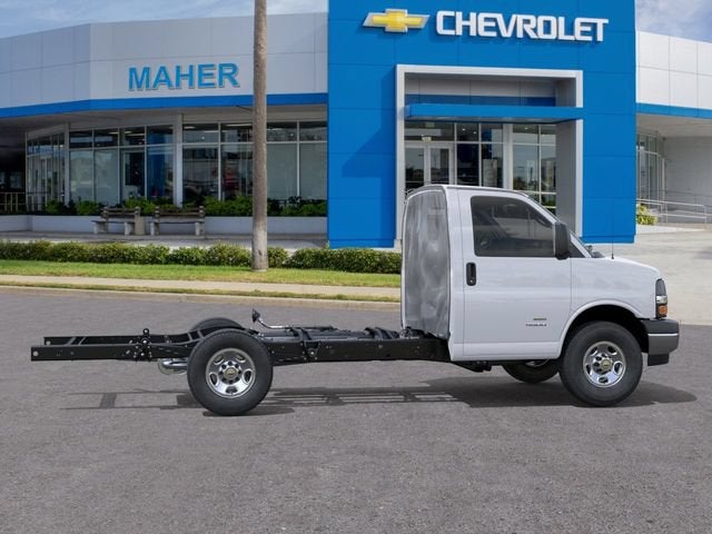 2026 Chevrolet Express Cutaway 3500 1WT