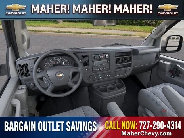 2025 Chevrolet Express Cutaway 3500 1WT