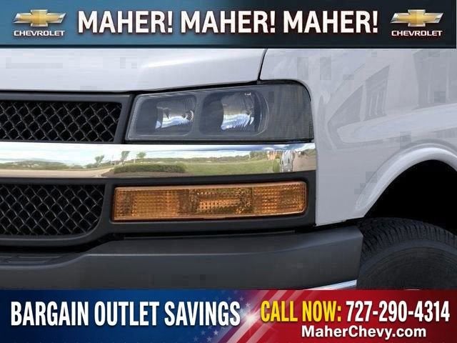 2025 Chevrolet Express Cutaway 3500 1WT